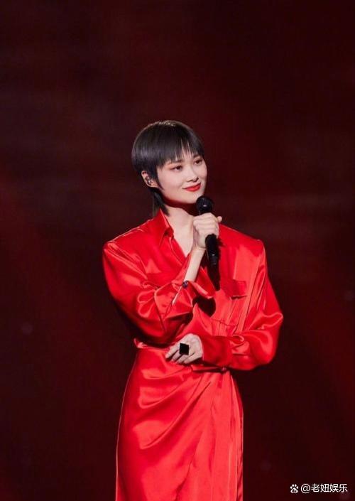 李宇春2025最新动态，音乐、时尚多维坐标与社会影响力观察