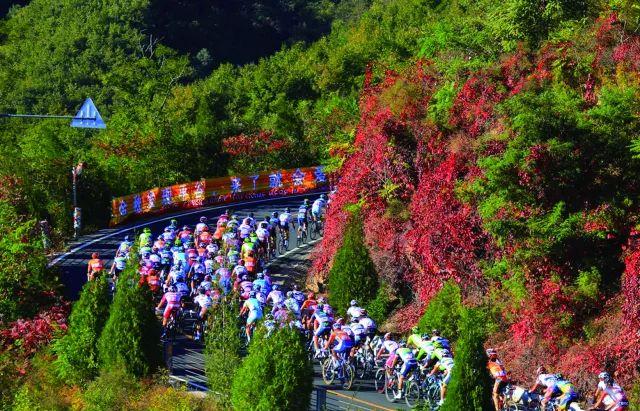 黄土梁隧道展现科技重塑交通的未来出行新体验